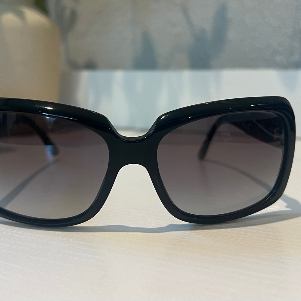 Versace Sunglasses Model 4190 - Picture 3 of 11